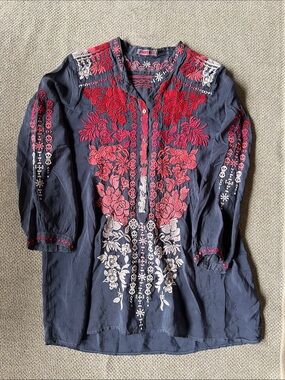 Johnny Was Grey Blue Tunic with Red & Cream Ombre Embroidery
